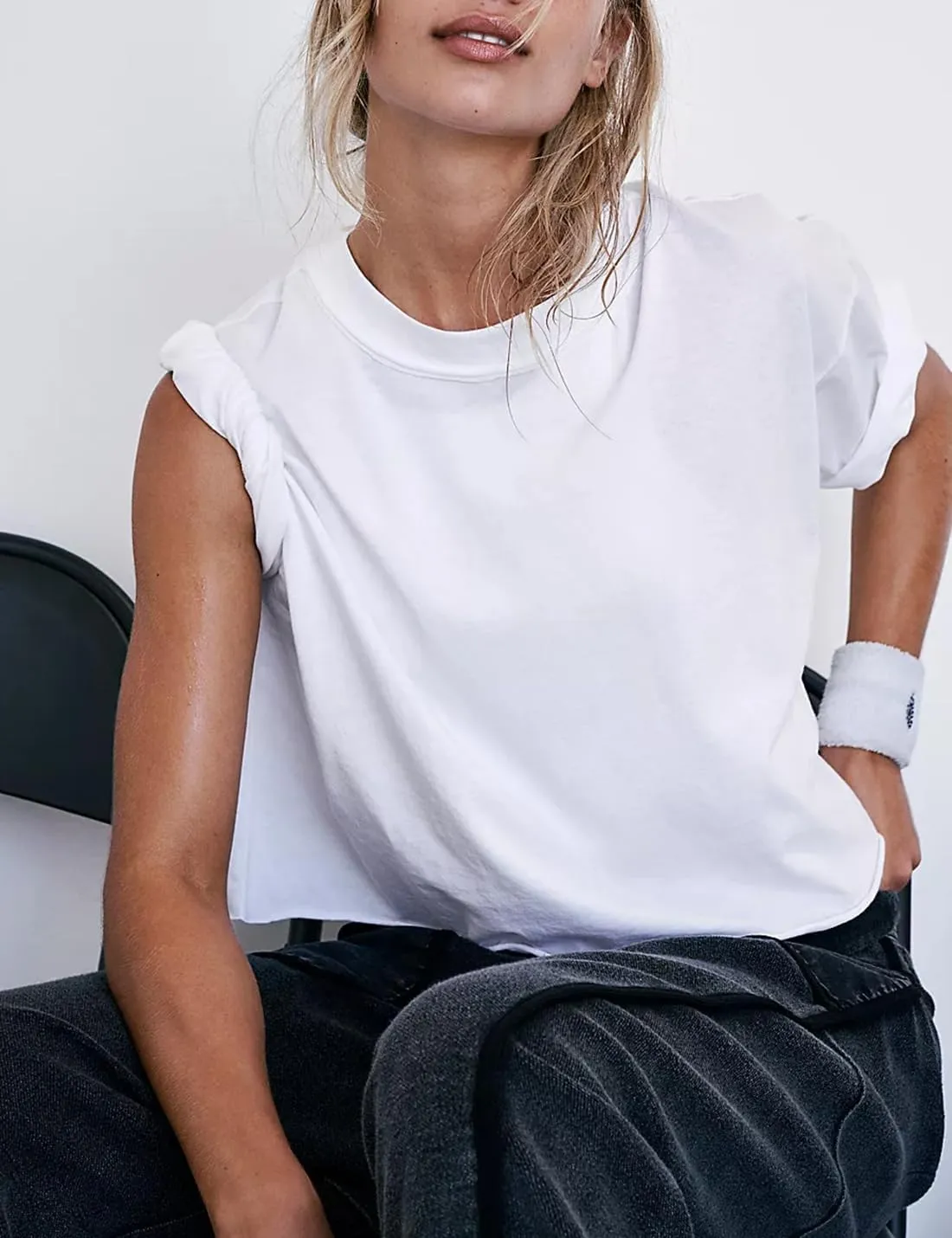 Aiosngyuan Women's Oversized Workout Cropped Tops Fashion Drop Shoulder Short Sleeve Loose Basic Yoga Running T-Shirts