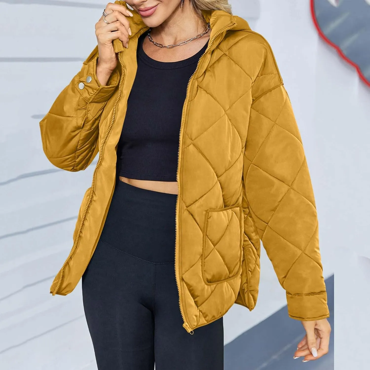 HGps8w Women's Hooded Winter Quilted Coats, Padded Down Oversized Warm Outerwear Puffer Jackets with Pockets