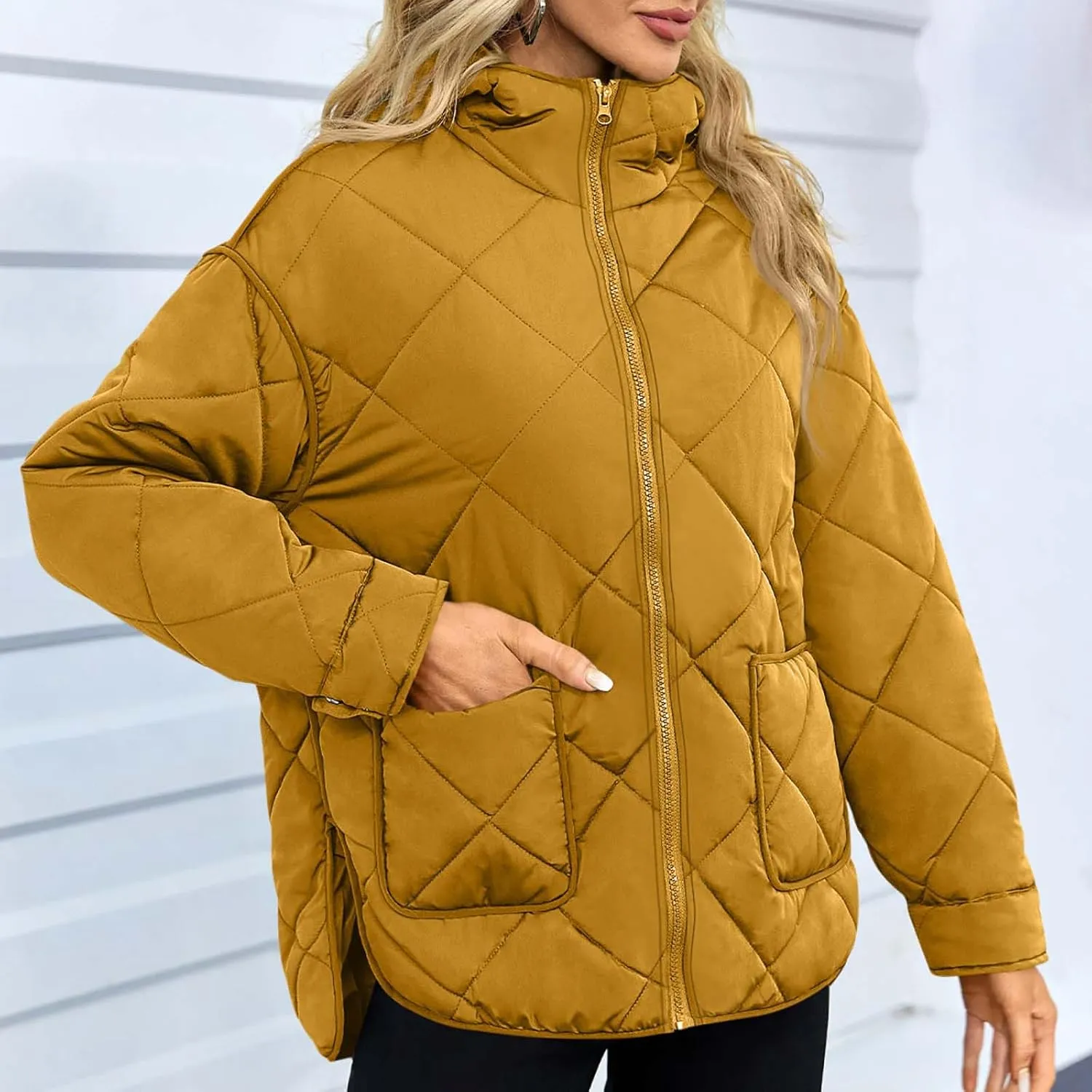 HGps8w Women's Hooded Winter Quilted Coats, Padded Down Oversized Warm Outerwear Puffer Jackets with Pockets