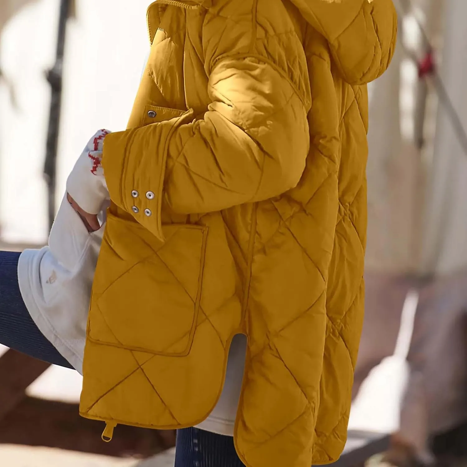 HGps8w Women's Hooded Winter Quilted Coats, Padded Down Oversized Warm Outerwear Puffer Jackets with Pockets