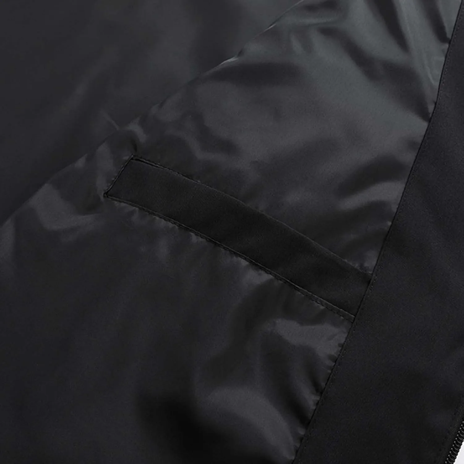 Lightweight Windbreakers for Running Men 2025 Spring Outerwear Windproof Packable Water-Resistan Hooded for Hiking, Travel