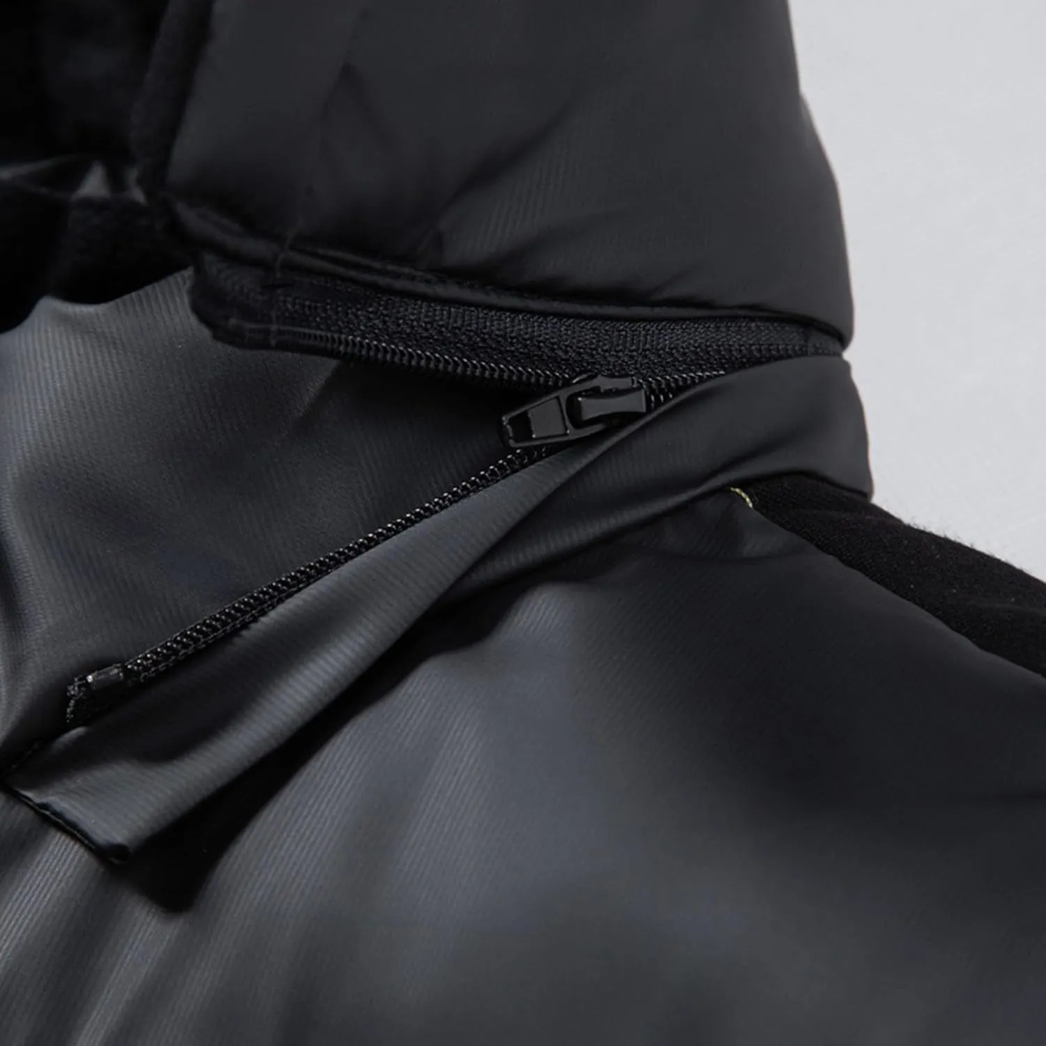 Men Puffer Jacket Hooded Full Zip Water-Resistant Puffy Jacket Quilted Lined Winter Down Coats Outerwear with Pockets