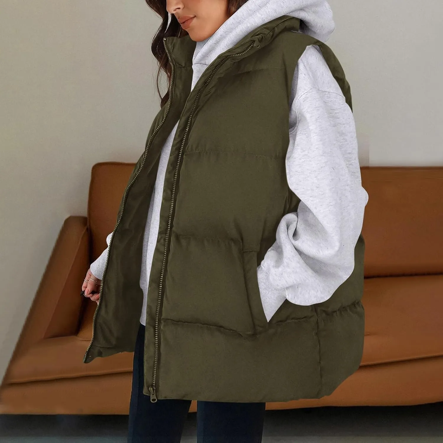 Puffer Vest Women Casual Sleeveless Stand Collar Zip Up Jacket Lightweight Warm Winter Coats Outerwear with Pockets