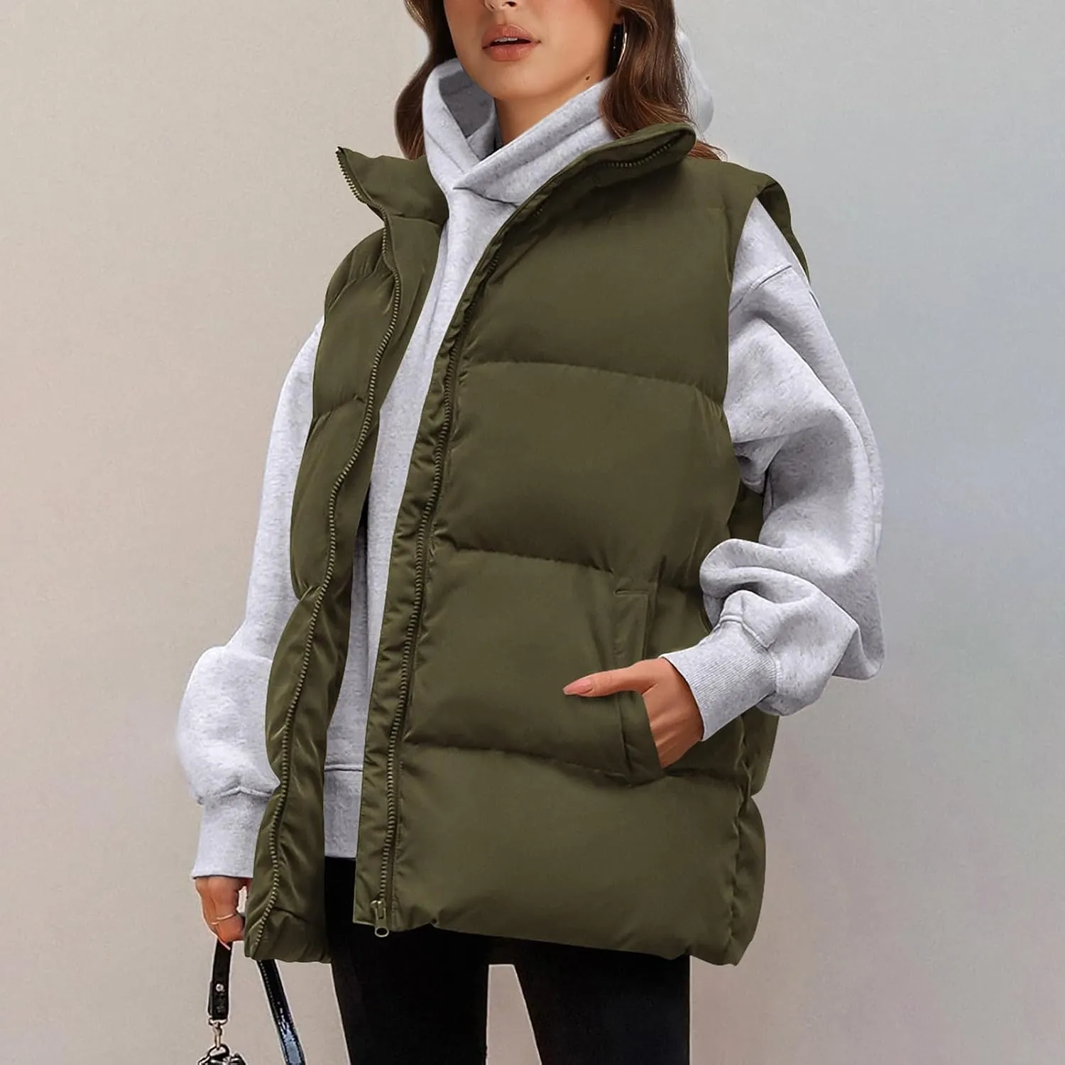 Puffer Vest Women Casual Sleeveless Stand Collar Zip Up Jacket Lightweight Warm Winter Coats Outerwear with Pockets