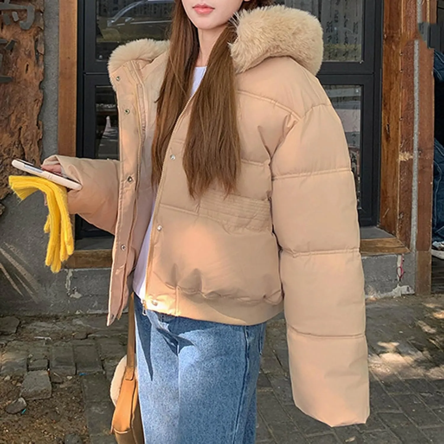 Women's Thickened Down Coat Short Puffer Jacket with Faux Fur Hood Quilted Warm Winter Parka Waterproof Jackets